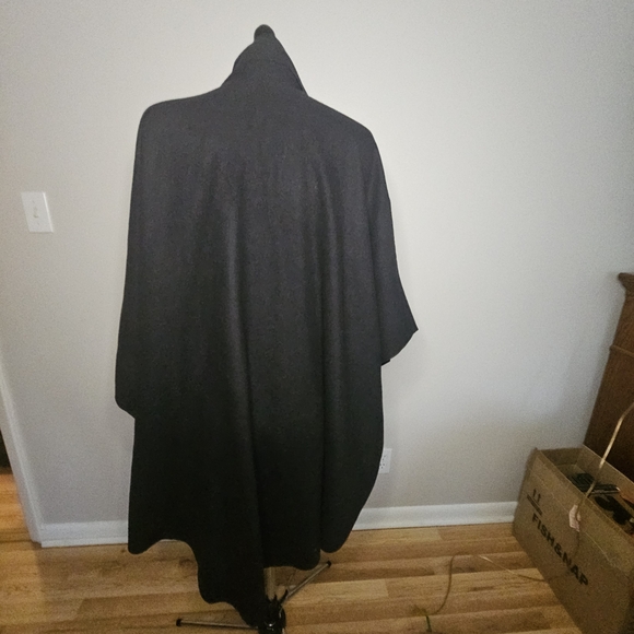 Betmar Wool Cape With Integrated Scarf - Picture 4 of 5